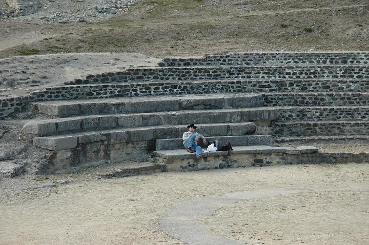 Theatre antique d'Alba (23).JPG